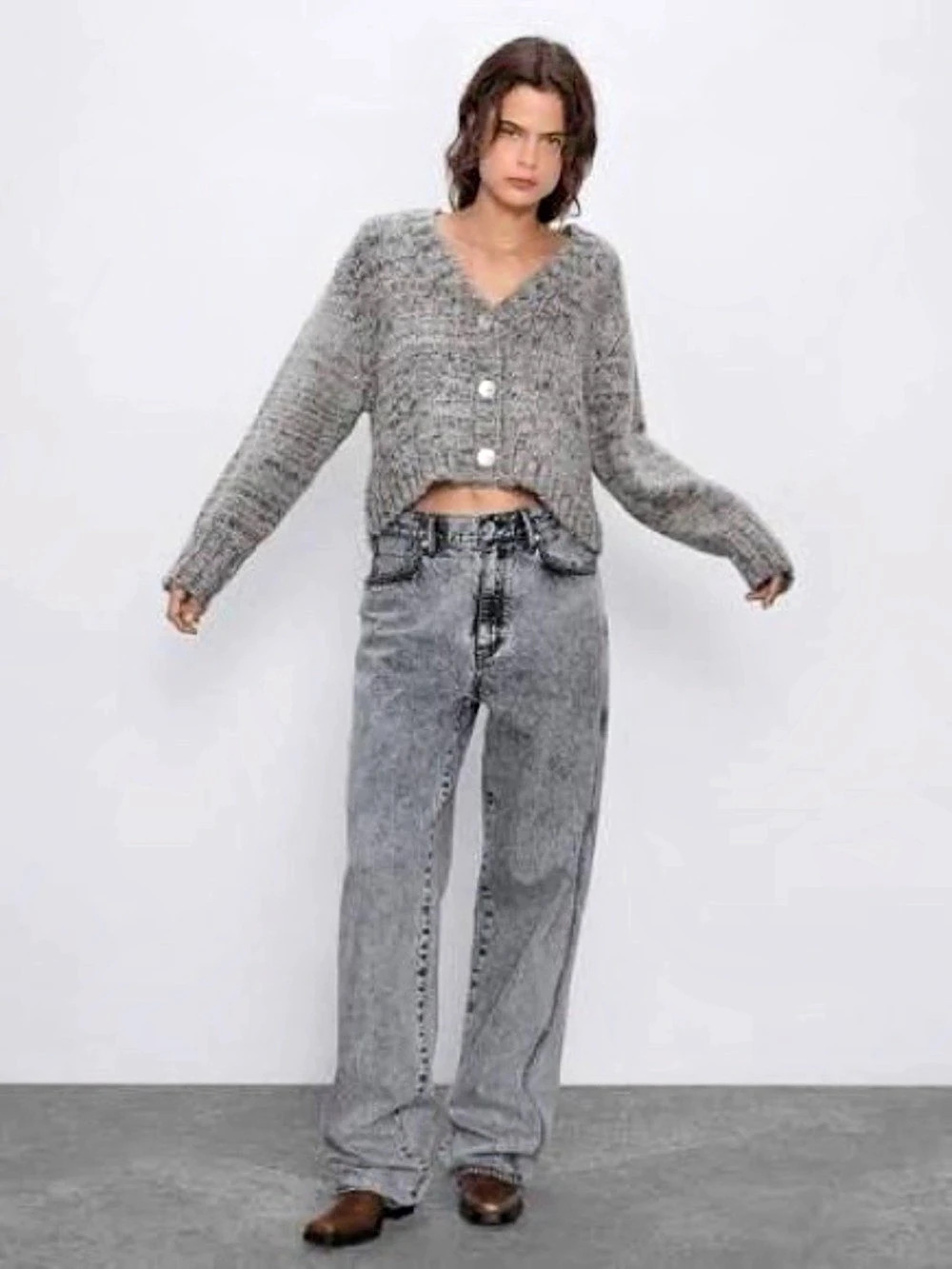 Zara V-Neck Knit Cardigan Like New size Medium